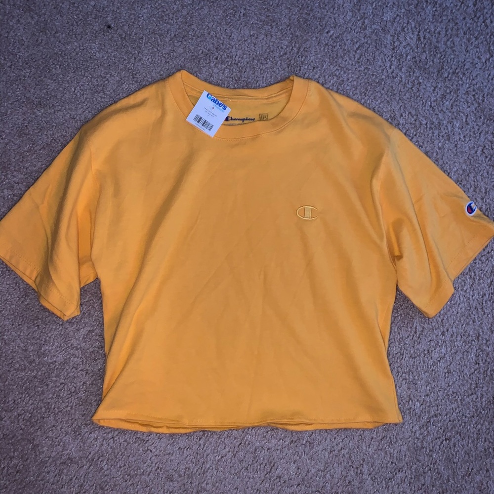 Cropped Champion Tee